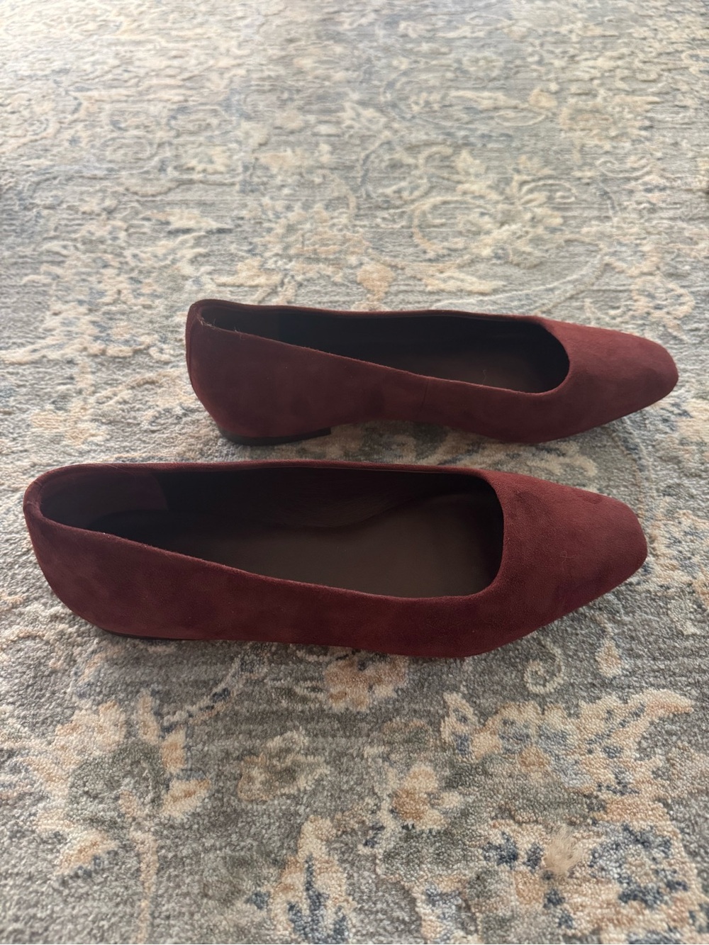 NEW Vince Women's Burgundy Suede Flats